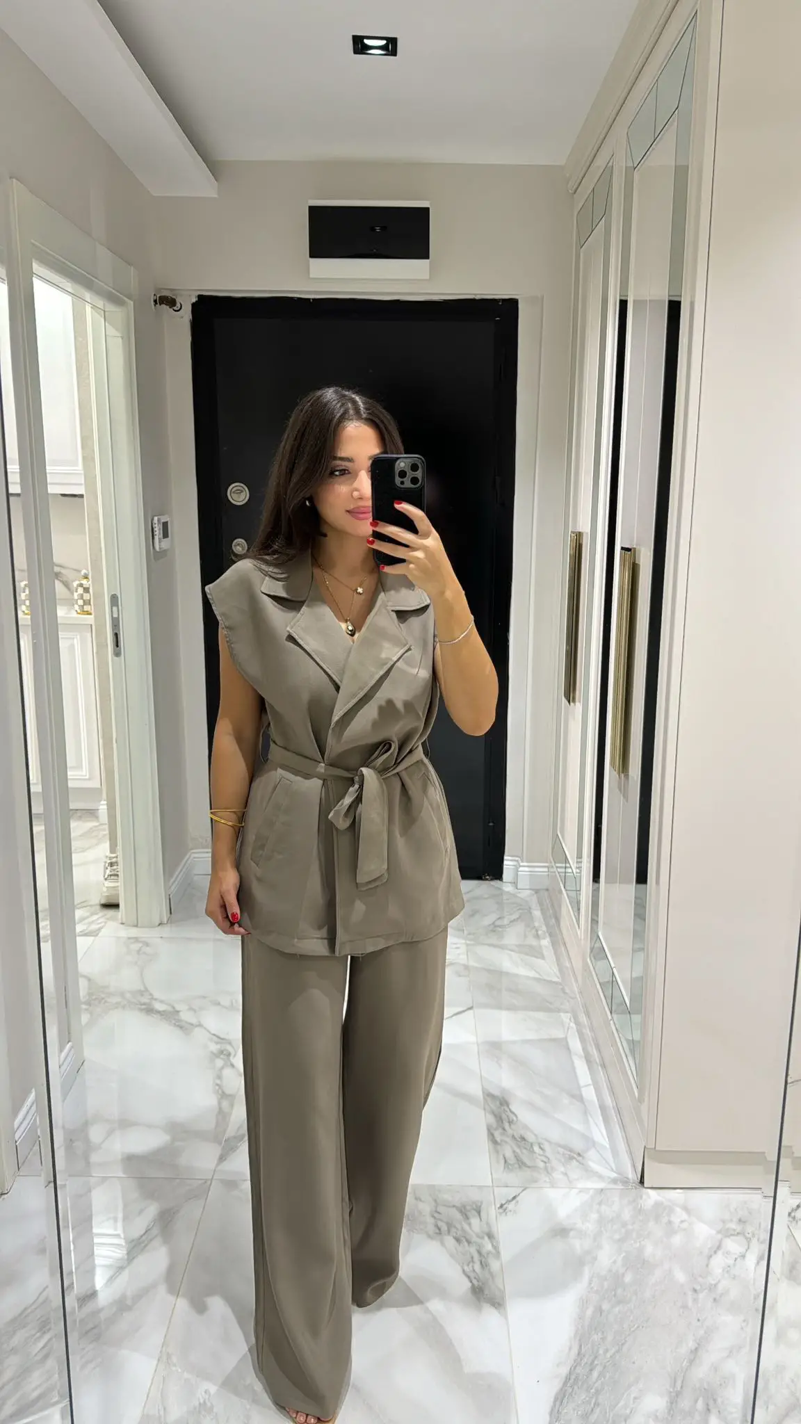 BAĞLAMALI YELEKLİ YEŞİL TAKIM