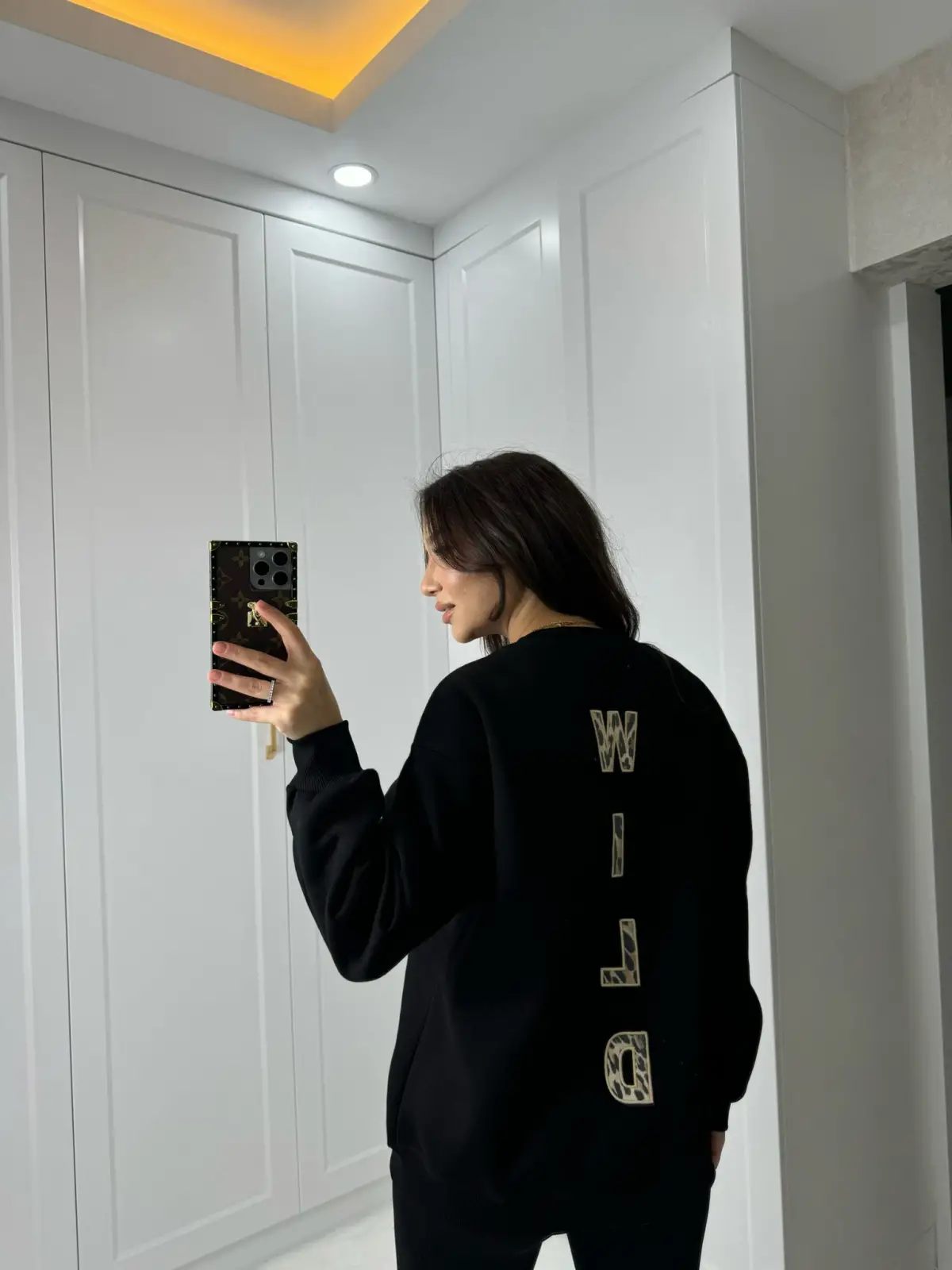 WILD FERMUARLI SWEATSHIRT SİYAH RENK